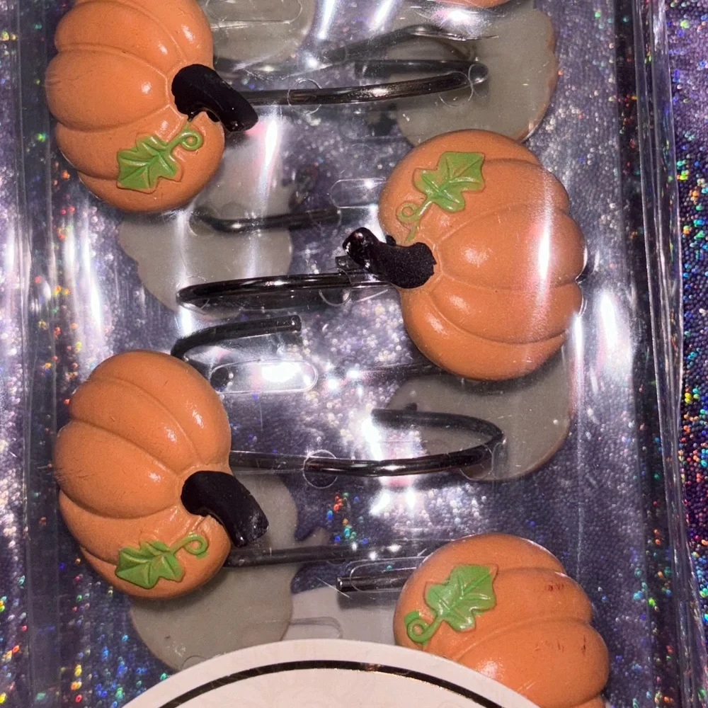 Pumpkin Shower Hooks